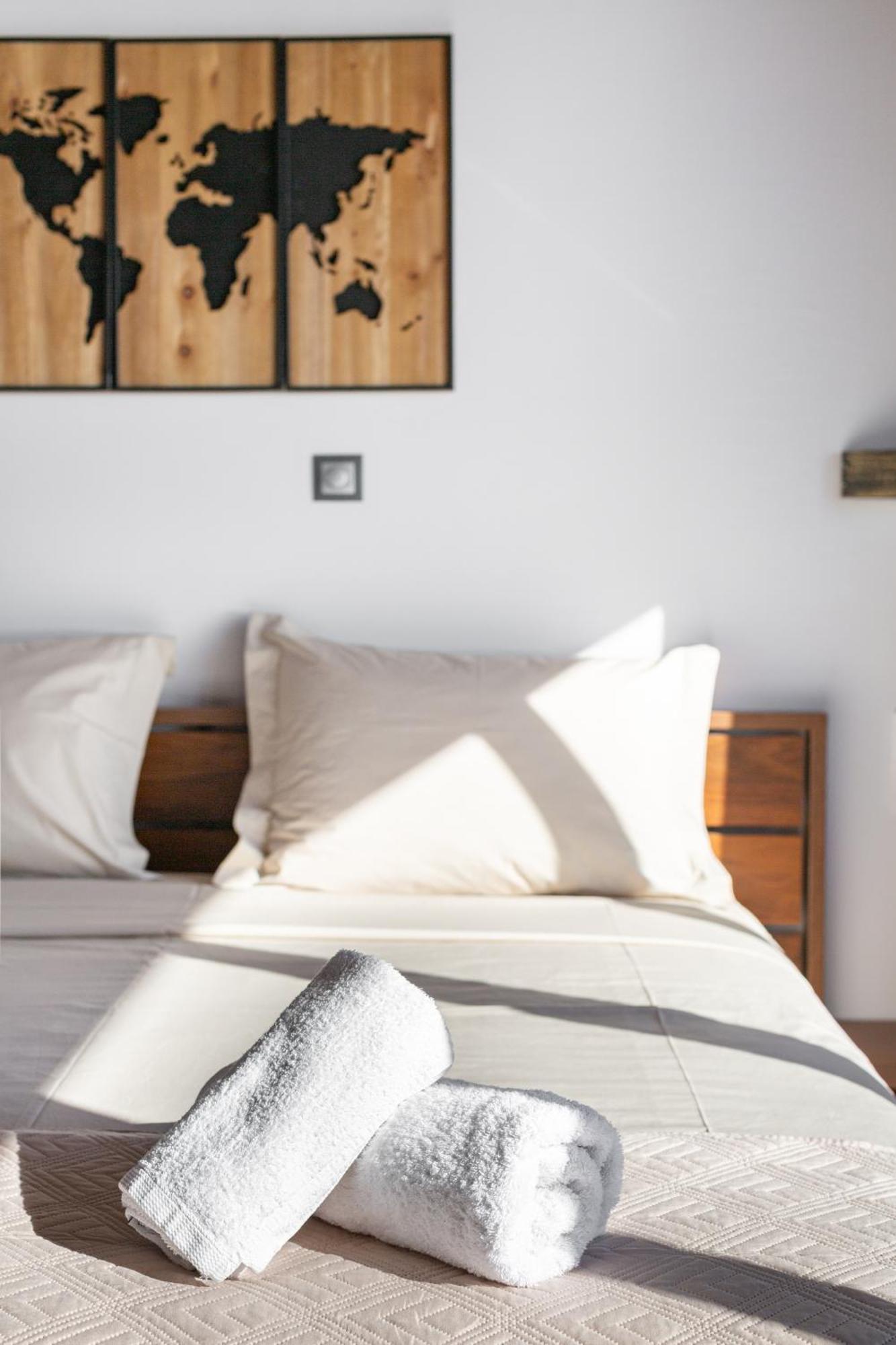 ראפינה Caldera Close To The Port, Airport & Athens מראה חיצוני תמונה