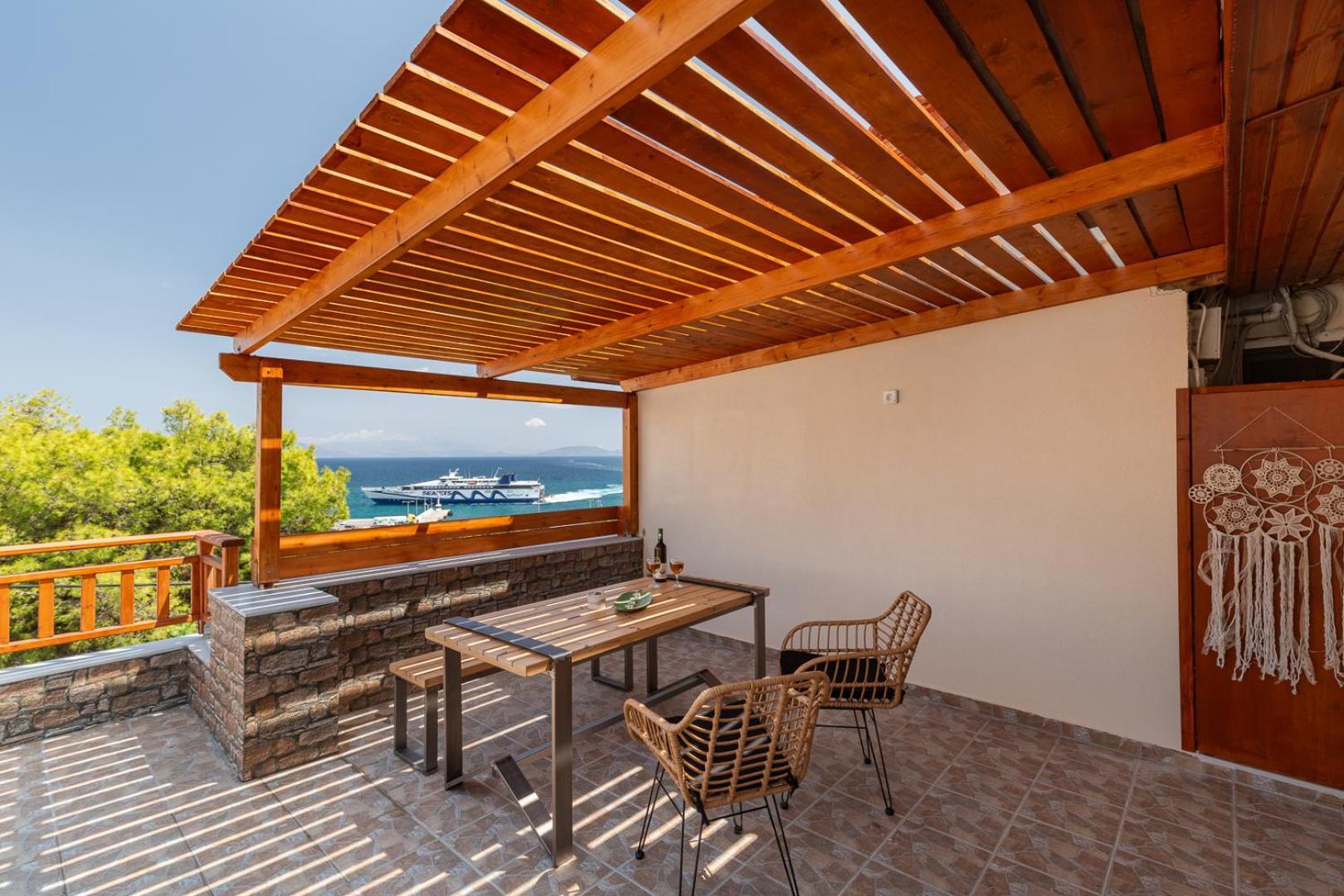 ראפינה Caldera Close To The Port, Airport & Athens מראה חיצוני תמונה