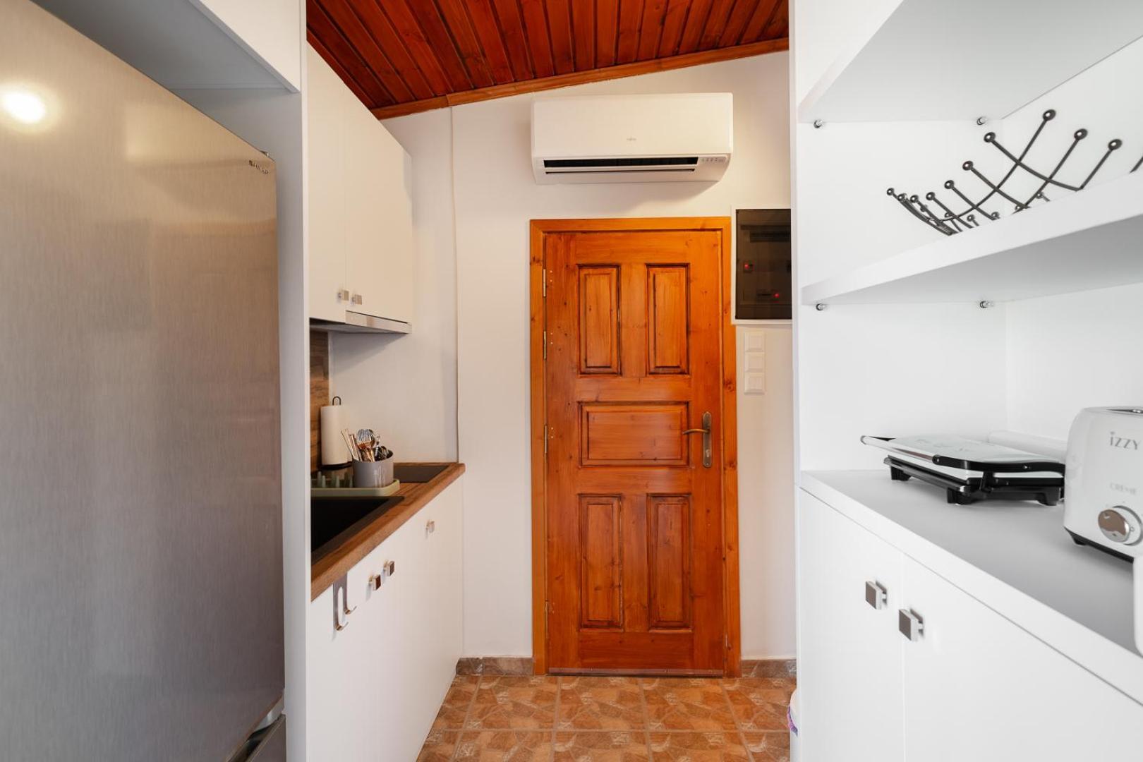 ראפינה Caldera Close To The Port, Airport & Athens מראה חיצוני תמונה