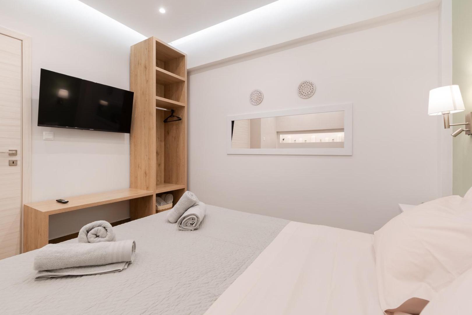 ראפינה Caldera Close To The Port, Airport & Athens מראה חיצוני תמונה